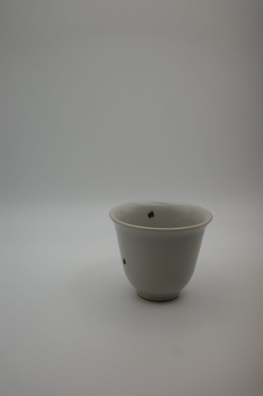 ZHANG GEMING ( TEA CUP 茶杯 ）L5.6CM*W5.6CM*H4.8CM
